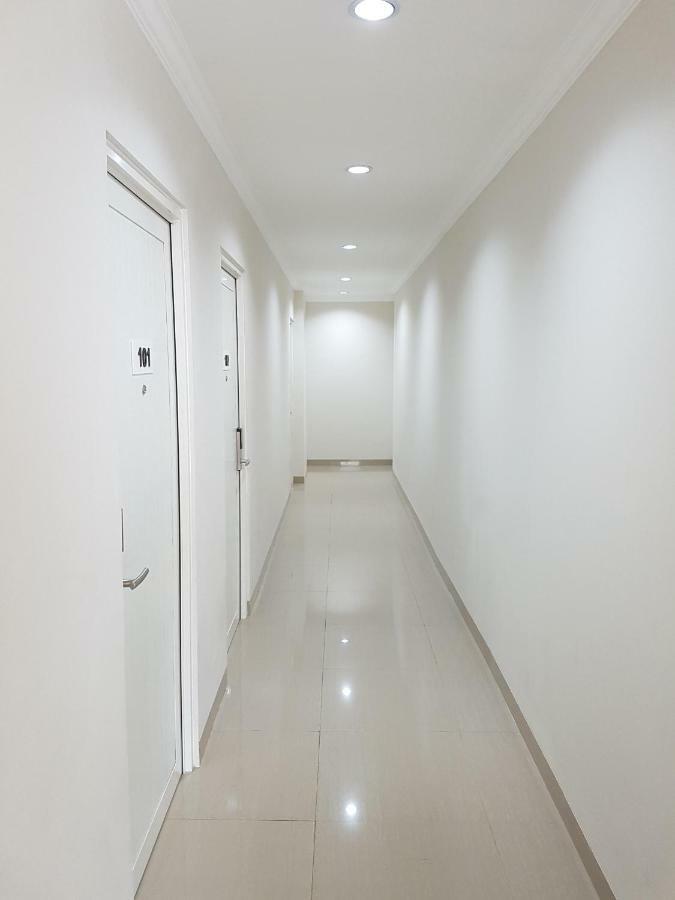 Ethan Hotel Kelapa Gading Джакарта Екстериор снимка