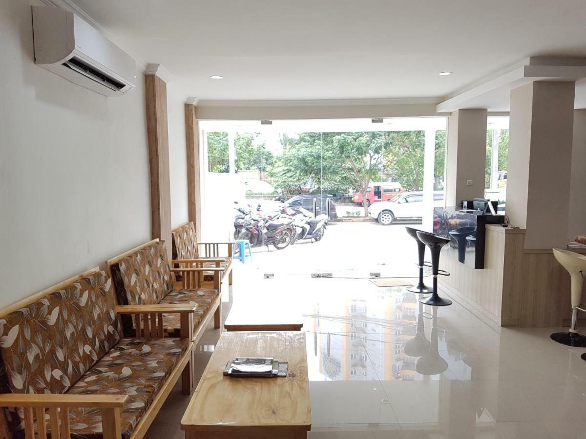 Ethan Hotel Kelapa Gading Джакарта Екстериор снимка